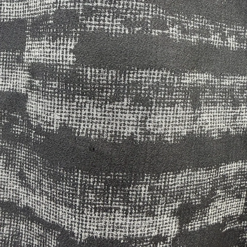 lululemon Shorts Mens Large Grey Pace Breaker Short Digi Camo Athletic Gym Train